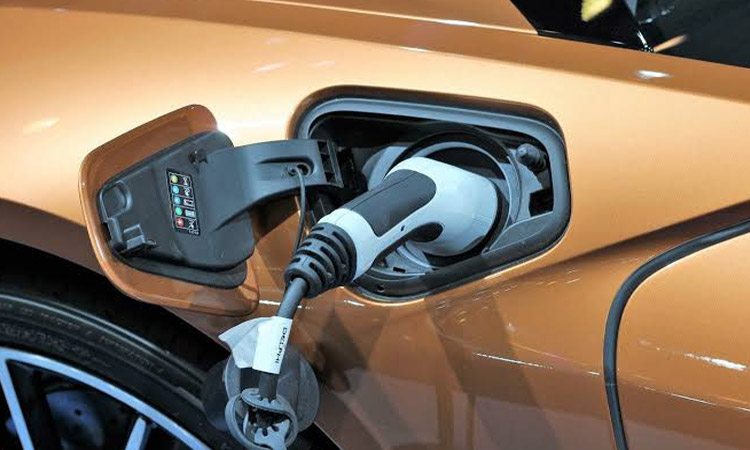 What are the downsides of hybrid vehicles?