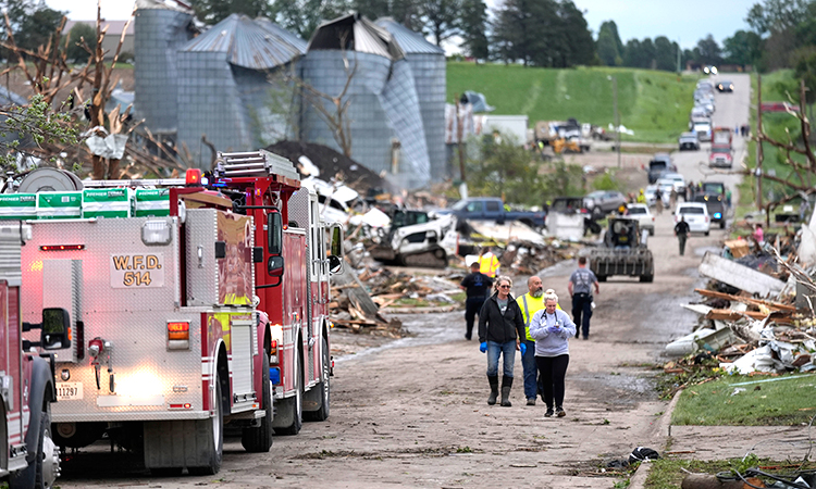 Tornado kills multiple people in Iowa