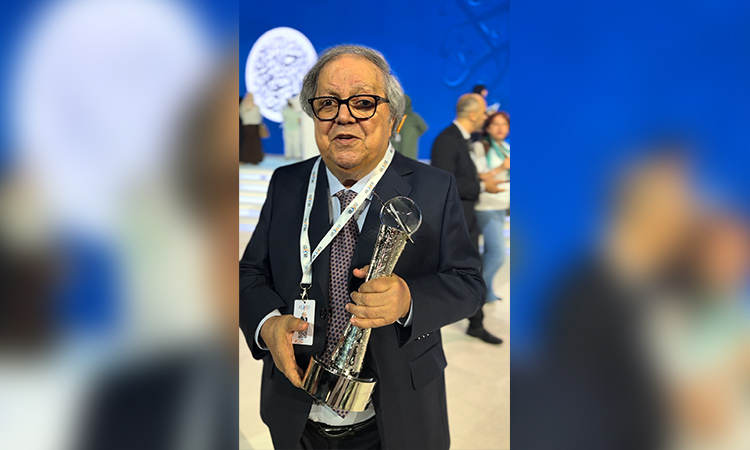 Tunisian columnist Al Zubaidi honoured for contributing over 5,000 articles to Al Khaleej