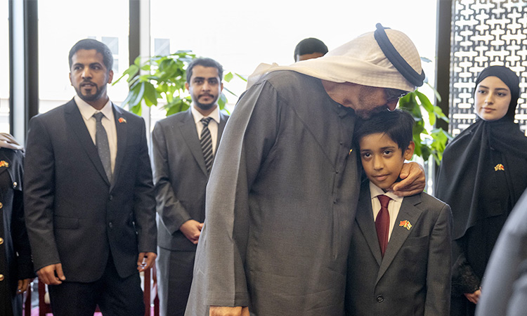 President meets with Emirati students in Beijing, says youth are the nation's true wealth