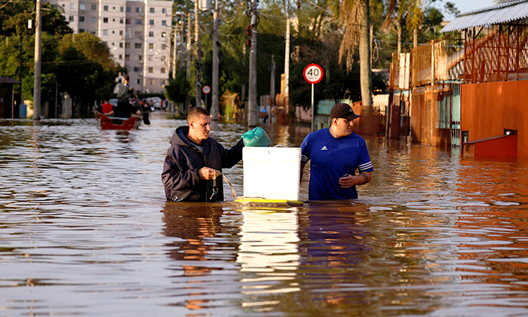 UAE leaders offer condolences to Brazilian President over flood victims