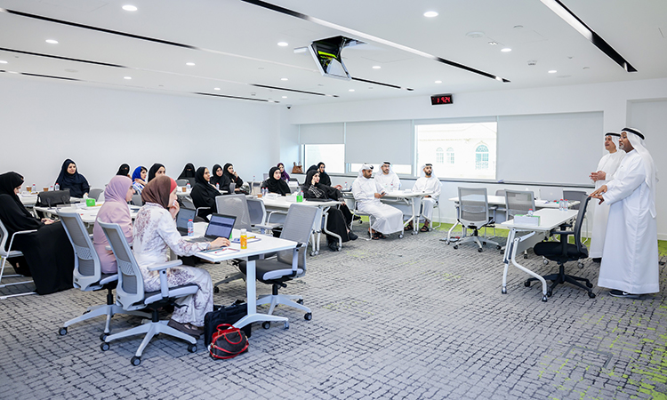 Dewa enhances leadership skills of 21 Emirati experts