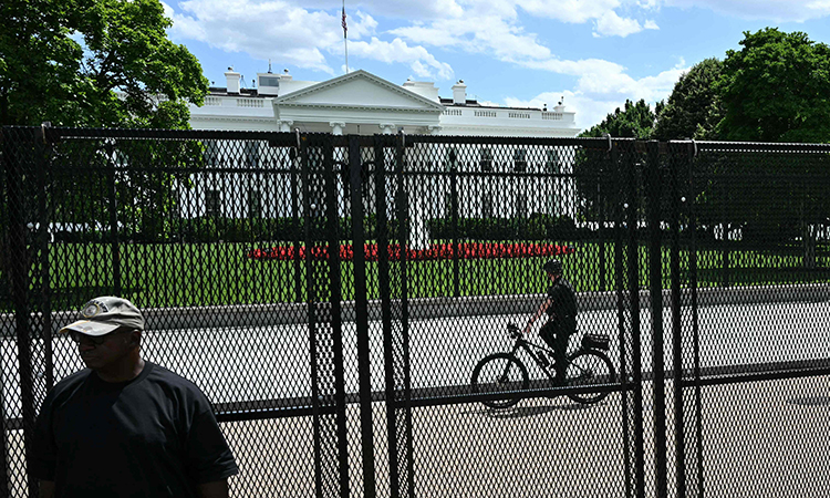 Pro-Palestinian protesters to surround White House; fencing put up