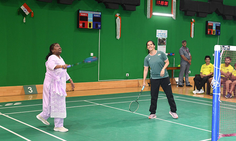 VIDEO: India's President Murmu plays badminton with Saina, video goes viral