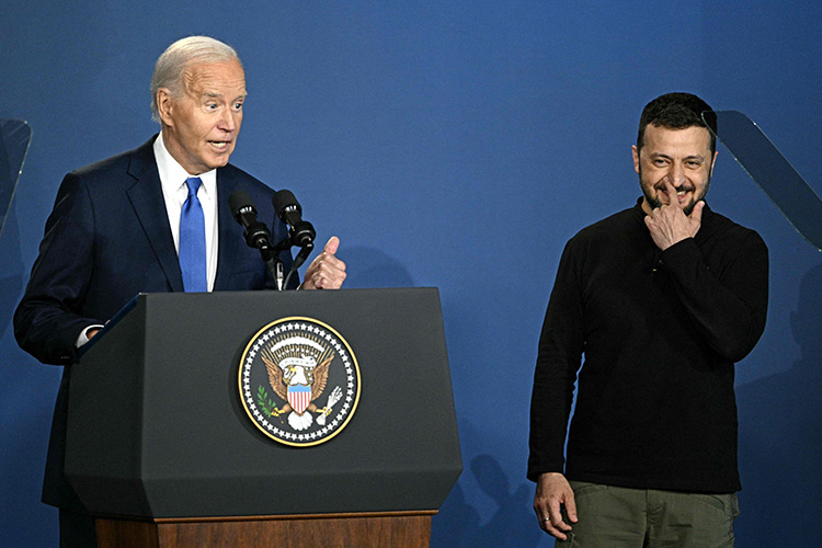 VIDEO: Biden mistakenly refers to Zelensky as Putin before correcting himself