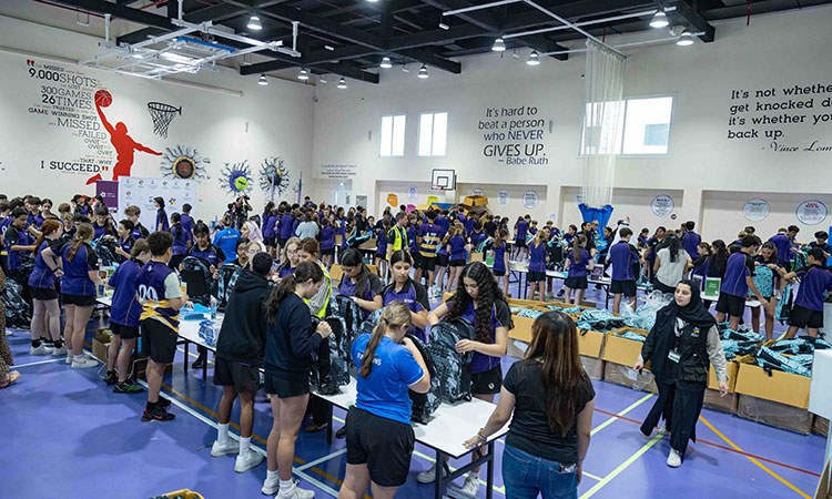 3,573 Dubai volunteers pack 9,000 school kits for needy kids