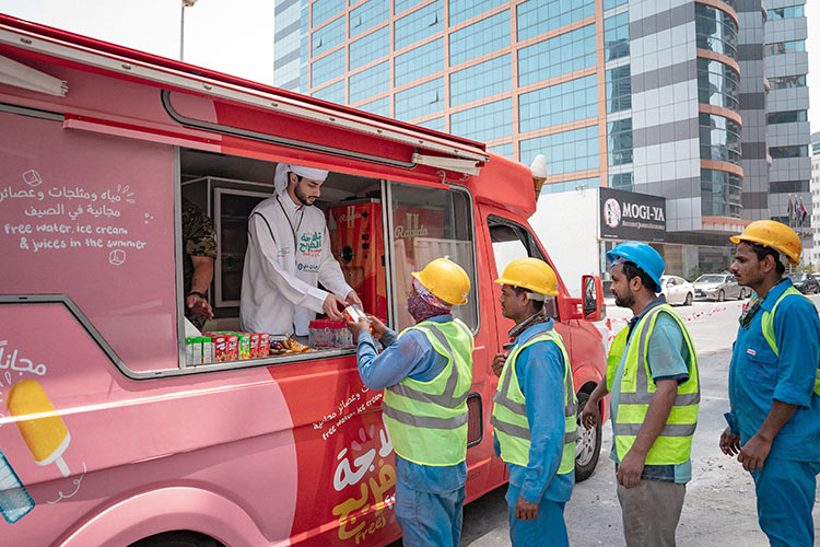 Dubai launches campaign to distribute free water and ice cream to 1 million workers 