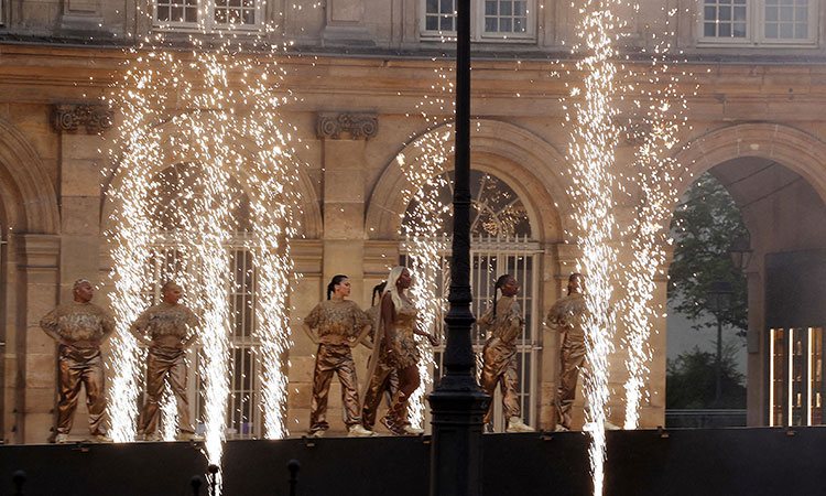 300,000 celebrate French spirit and glory at Paris Olympics