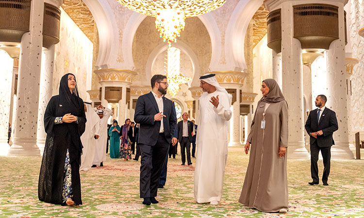 President of Chile visits Sheikh Zayed Grand Mosque in Abu Dhabi