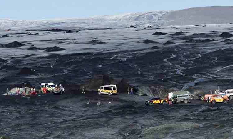 One tourist dead, two missing in Iceland ice cave collapse