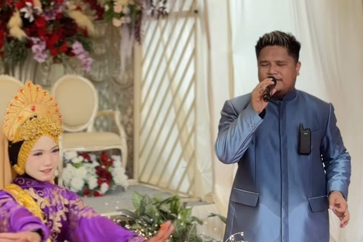 Indonesian singer Taufiq’s ability to sing Hindi duets wins hearts across social media