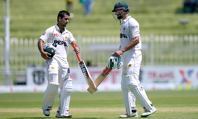 Mehidy bags 5-wicket haul as Bangladesh restrict Pakistan to 274 in 2nd test