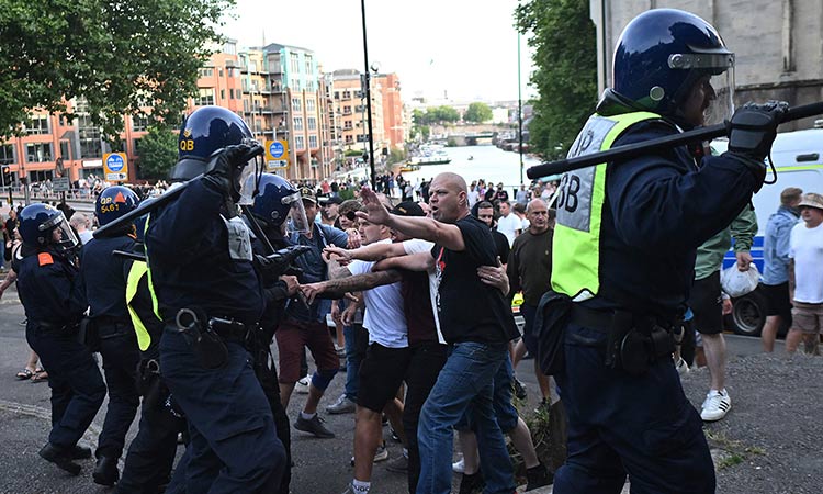 UK unrest flares, Starmer slams 'far-right thuggery'