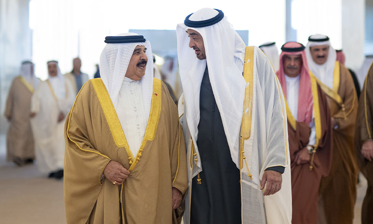 UAE President welcomes King of Bahrain on arrival in Abu Dhabi