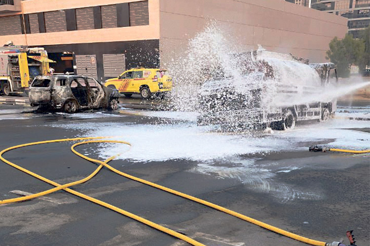 Dubai puts out fire in fuel tanker in Al Satwa area