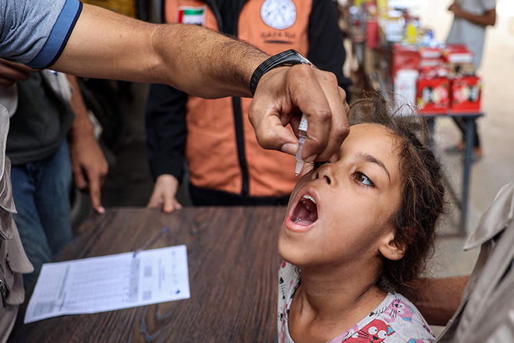 UAE helps 460,000 kids get polio vaccine in Gaza