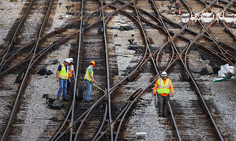 Why Republican Party voted on the rail strike bill?