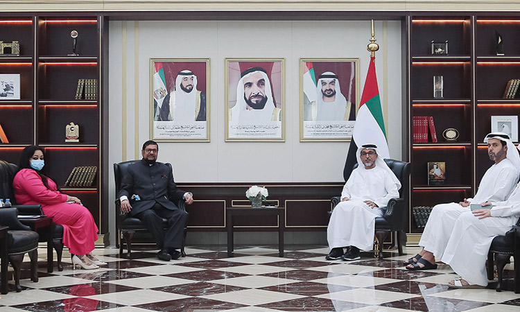 UAE and Mauritius discuss bilateral  relations, investment opportunities