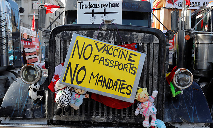 Protests threaten border trade between Canada, US