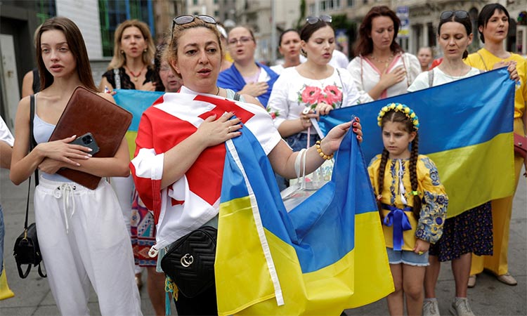 Ukraine reborn at crack of dawn