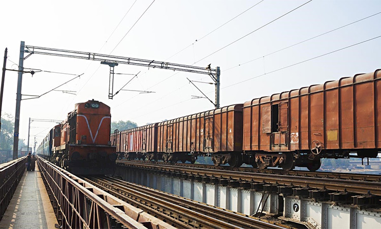 Train crunch to spur coal imports by Indian industries