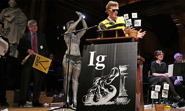 Ig Nobel Prize, Theatre of the Absurd