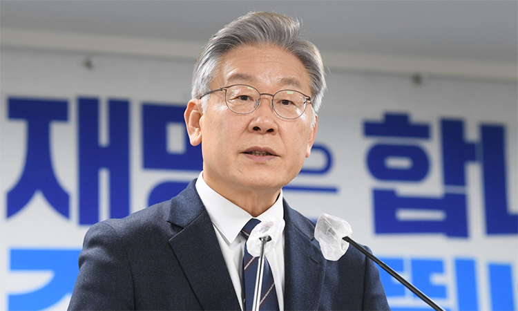 South Korean opposition leader’s stabbing