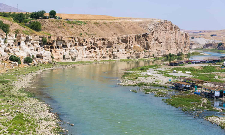 Water pollution threatens Iraq’s shrinking rivers 