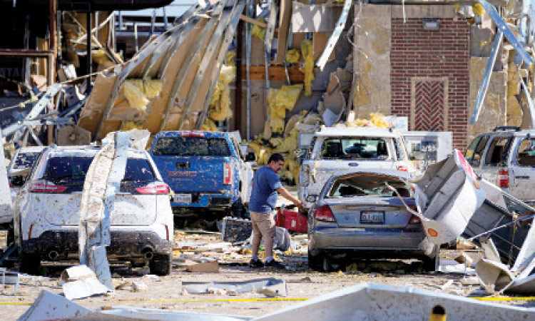 Deadly weather in US wreak havoc across multiple states