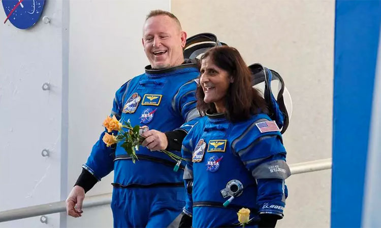 US astronauts stuck in space for a while