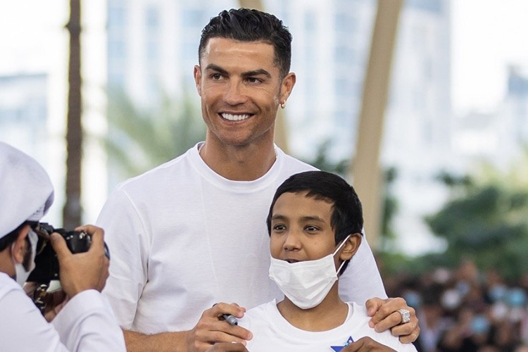 VIDEO: Cristiano Ronaldo visits Expo, fulfils child's wish with a special meeting