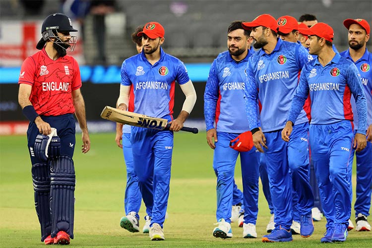 Curran-inspired England beat Afghanistan to launch World Cup bid