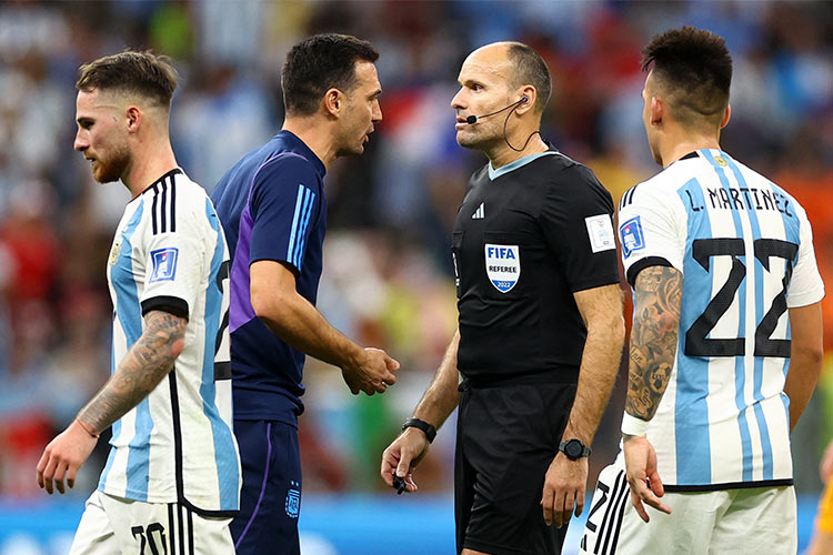 Argentina coach Scaloni praises team mentality after win over Netherlands