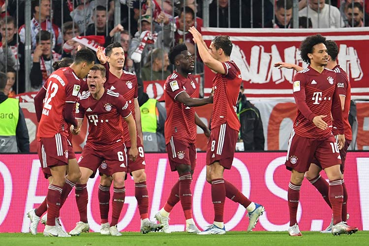 Bayern Munich win record 10th consecutive Bundesliga