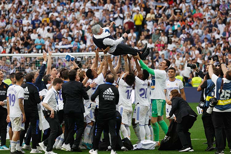 VIDEO: Real Madrid clinch record-extending 35th Spanish league title