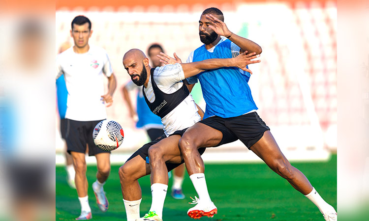 Shabab Al Ahli bid to tighten grip on top spot