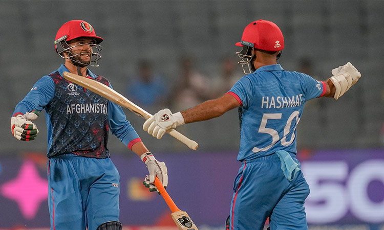 Afghanistan beat Sri Lanka to boost World Cup semi-final bid 