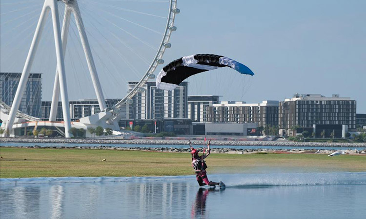 UAE’s Bloushi, Qubaisi clinch gold medals at  Dubai International Parachuting Championship