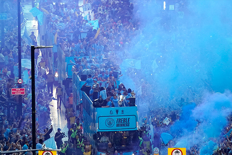 VIDEO: City parade through Manchester after winning treble