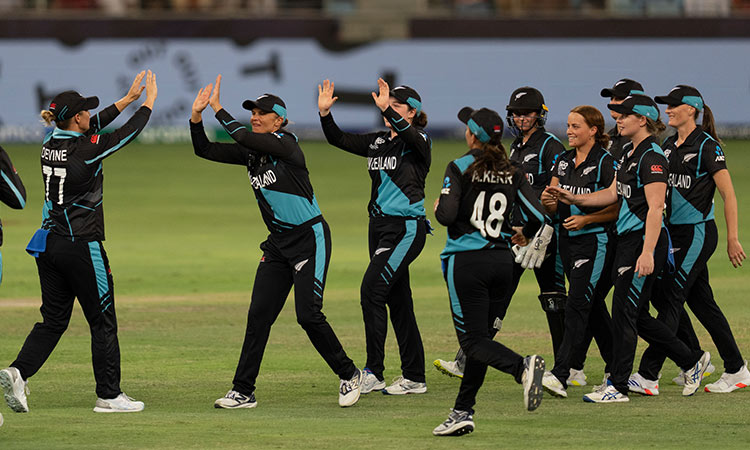 New Zealand beat Pakistan, reach Women's T20 World Cup semis 