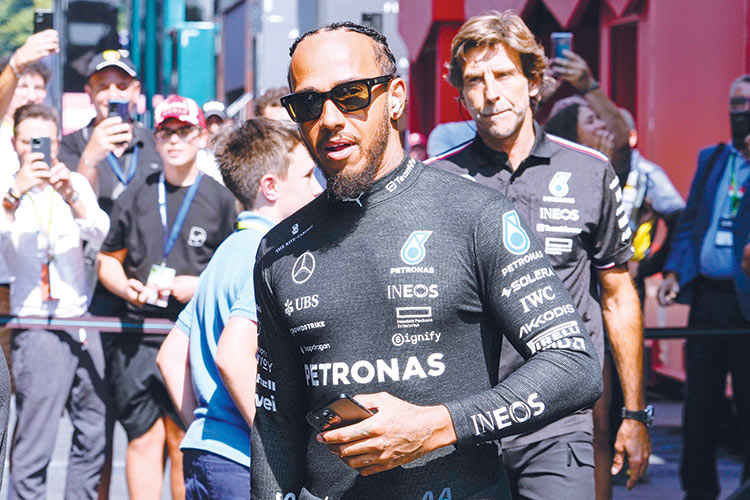 Hamilton sets early pace at Formula One Italian Grand Prix practice