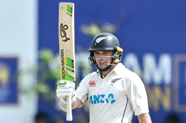 Williamson and   Latham help   New Zealand   fight back vs   SL in first Test